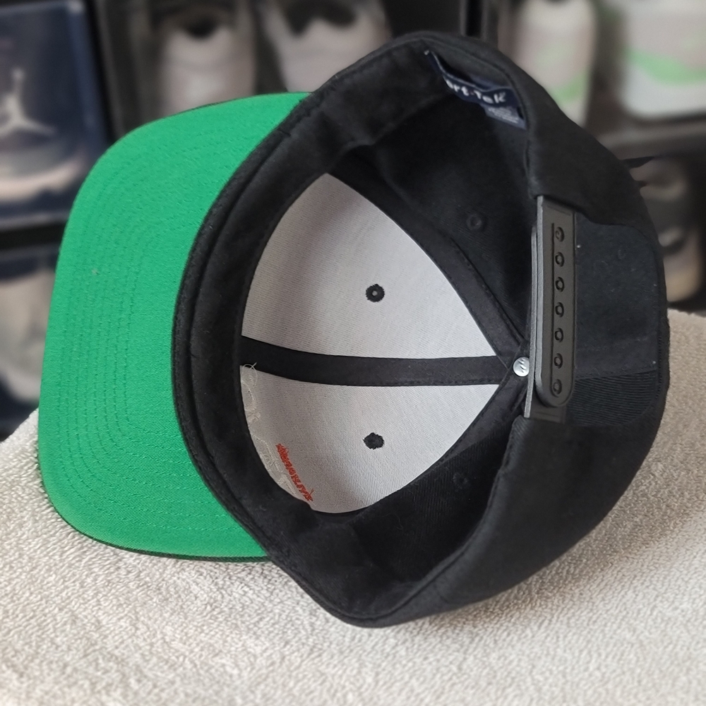 ZEVO  Classic Snapback Hat - Picture 4 of 7